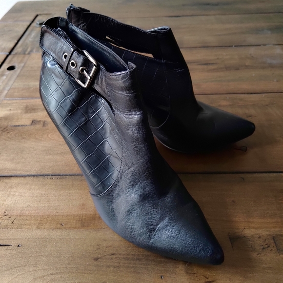 Aldo Genuine Leather Heels - Picture 2 of 5